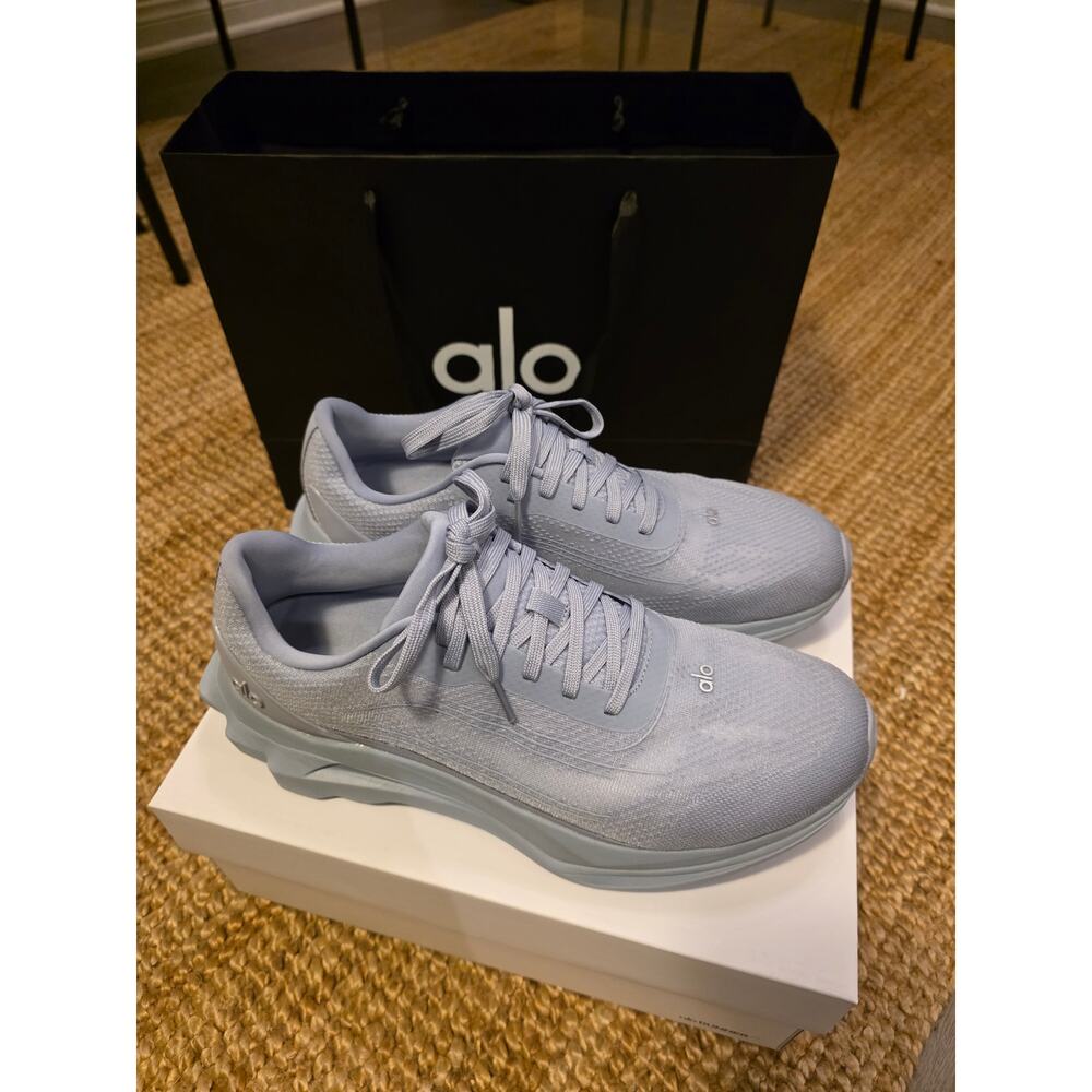 Alo Runner Sneakers Winter Frost BLUE Size 10 Men / 11.5 Women - Picture 3 of 10